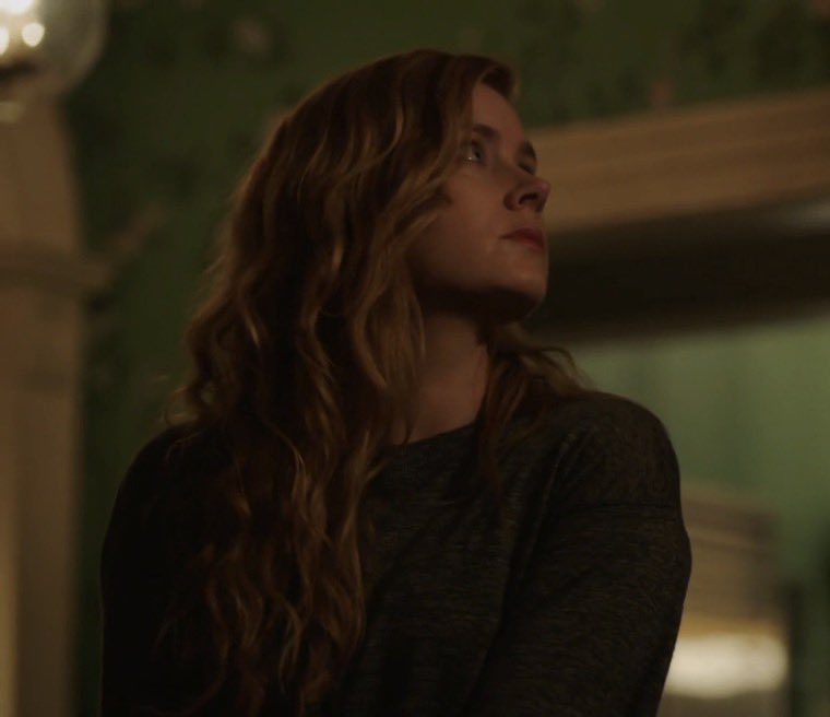 shrp0bjects's tweet photo. her jawline is lethal https://t.co/XJRs4GbUkl