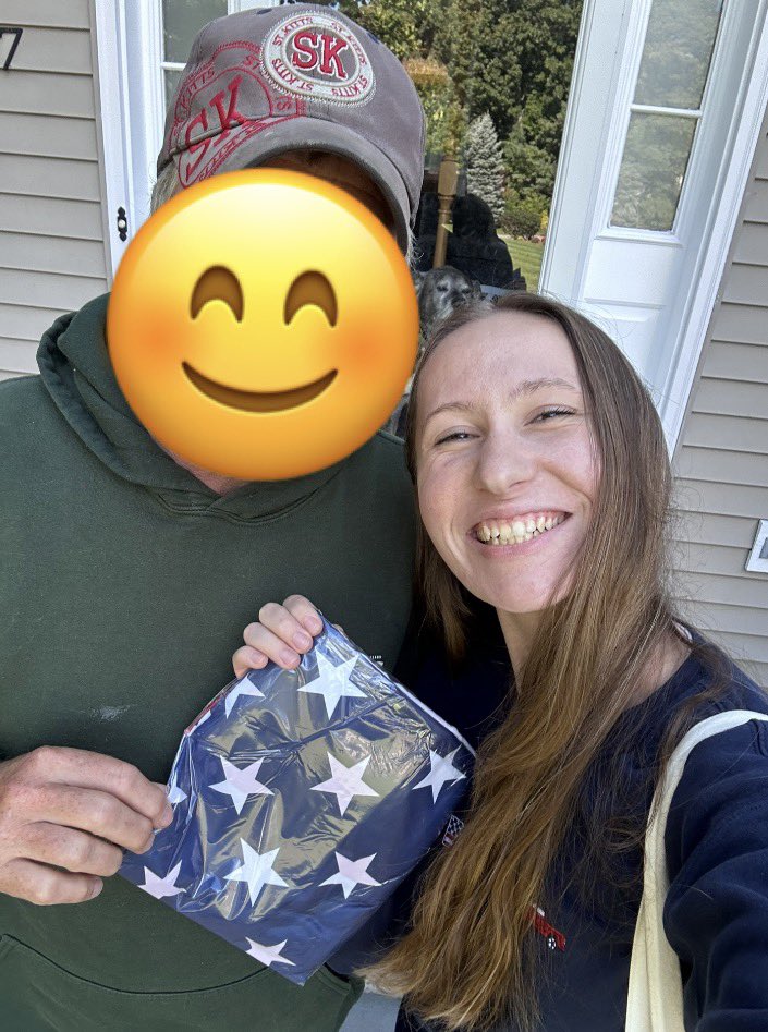 realclyons's tweet photo. “I’m so happy you stopped by again; I love getting to chat with you!” 

I’ve heard this so many times this week because of the friendships I’ve gotten to build with voters in my community!

+18 conversations today

41 days until NH ➡️🔴 https://t.co/AE9rHUalqO