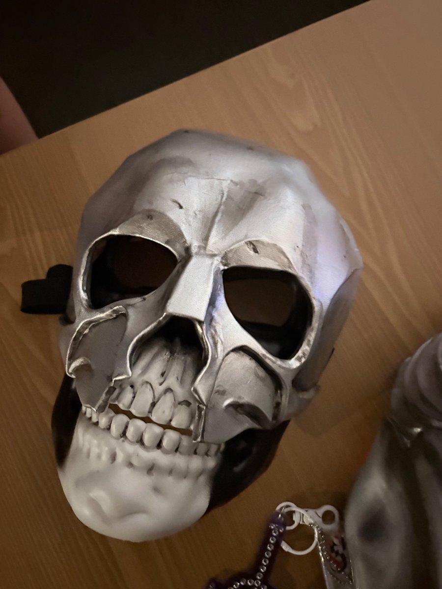 OJi44s's tweet photo. @PumpkinG_host papaっぽくしててハイパーかっこいいです💀！ https://t.co/vg7HdlFHvf