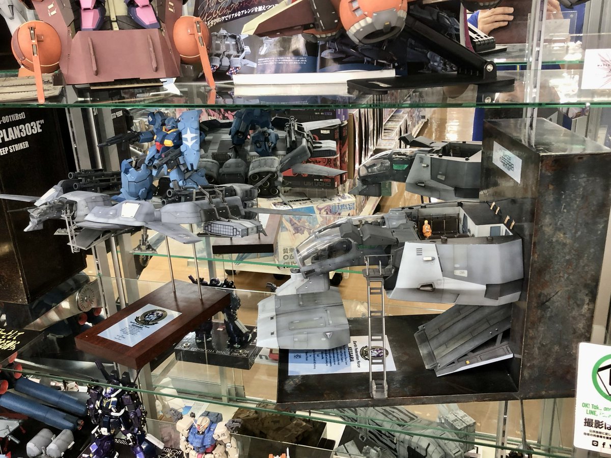 tamtamsagami's tweet photo. 【店長のつぶやき】
昨晩、プロモデラーのみずき匠(@mizukitakumi)さんがご来店！！
これまでの展示作品に加え、新作 1/48 ケッサリアを展示して頂きました！！
ぜひご覧ください♬ https://t.co/gCeCNiYB6f