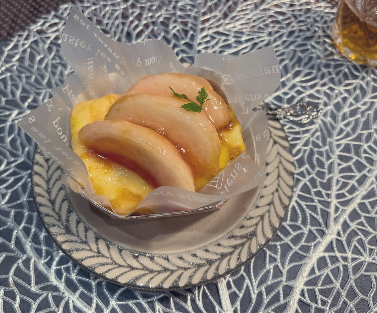 wacovalorant's tweet photo. おはようございます！
え、12時過ぎてる…？？
とりあえずご飯でも食べて落ち着こう

朝ごはんの桃のミルクレープです
おいしー♡ https://t.co/YHh3FTSiV9