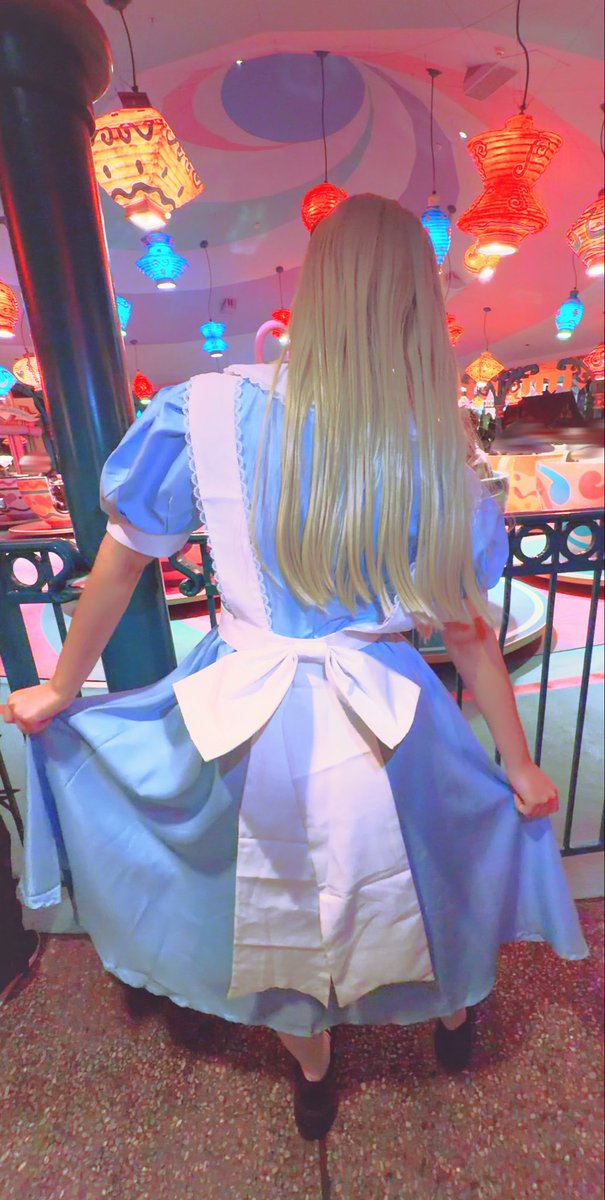 co_co_0806's tweet photo. 沢山手振ったし、小さい子が｢アリス！｣って言って手振ってくれたの嬉しかった💖
とても楽しい一日でした( *´꒳`* )

 #Dハロ仮装2026
 #Dハロ仮装 https://t.co/a09NxcgTMt