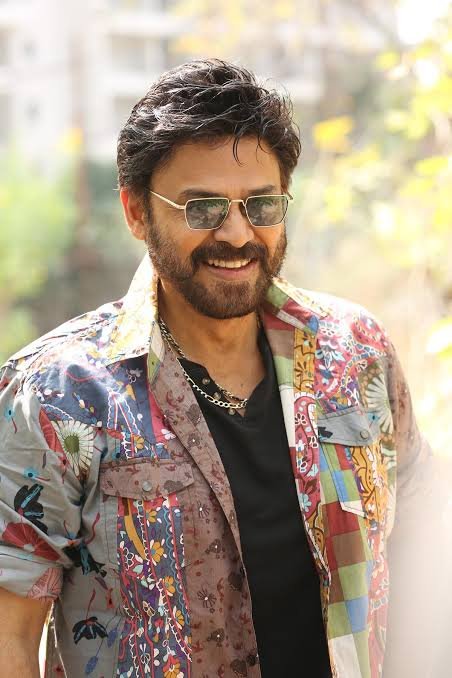 Srinivasa451709's tweet photo. Iam eagerly waiting  this  #AdarshaKutumbam movie rasipetukondii ✍️ e movie prati okaru enjoy chestaru venky sir 💯 entertain pakka theatres malli housefull avtyaii

Audience ni entertainment cheydam lo venktesh never failed 😌
Ticket 🎟️ purchase chesam once danki manam satisfy avvali 💯

Venktesh every movies worth watching every ticket 🎟️ will satisfy 💯
Manam day motham stress lo unna Elanti oka movie theatre lo chuste chalu 😌

E movie expections levu asalu but it's going to be block buster 💥