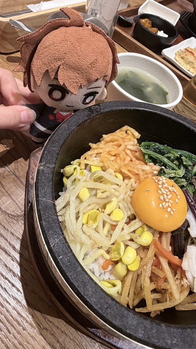 _sirinnn__'s tweet photo. ハム子と一緒に韓国料理😚💗 https://t.co/WCbWRqv3OD