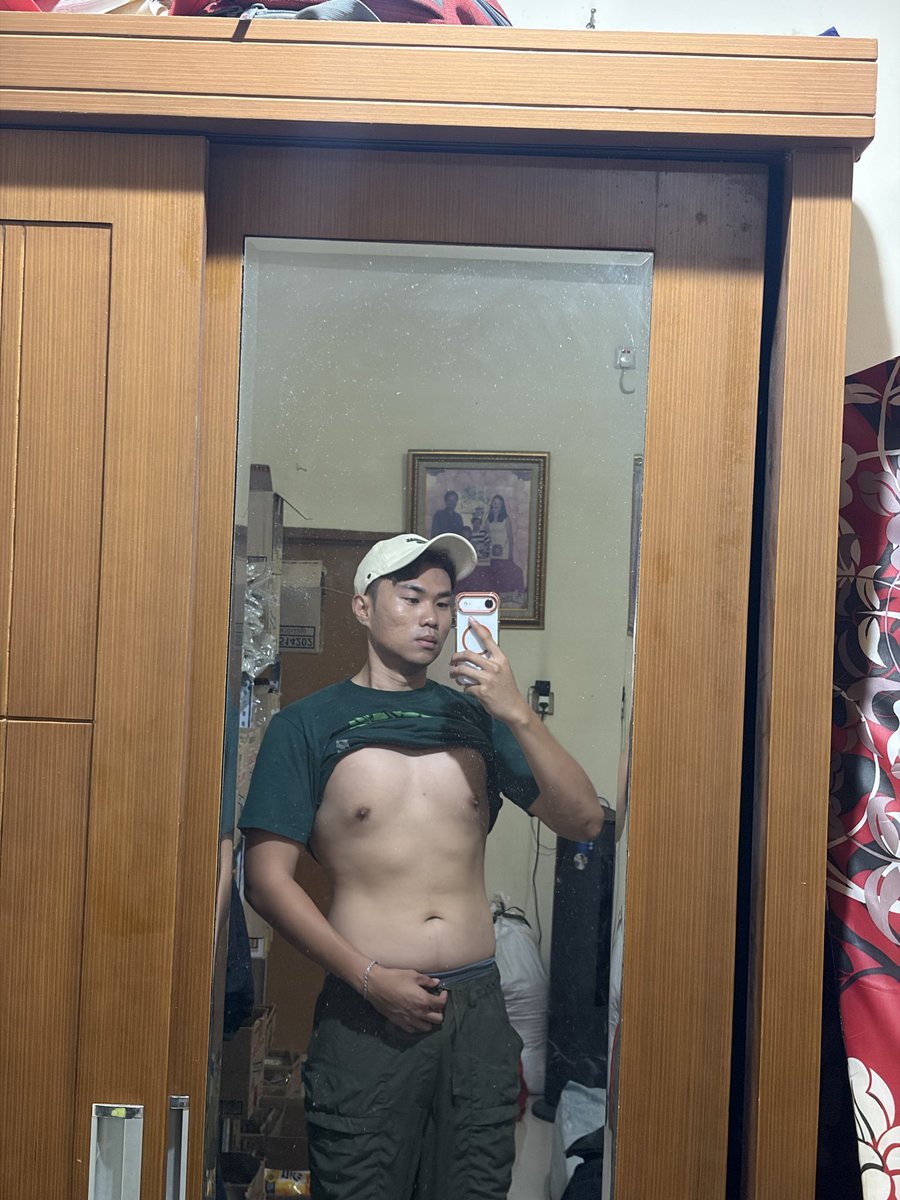 mrtofuID's tweet photo. Cari pacar gak ada yang mau ? 🤭🤭🤭 https://t.co/klugxRnls3