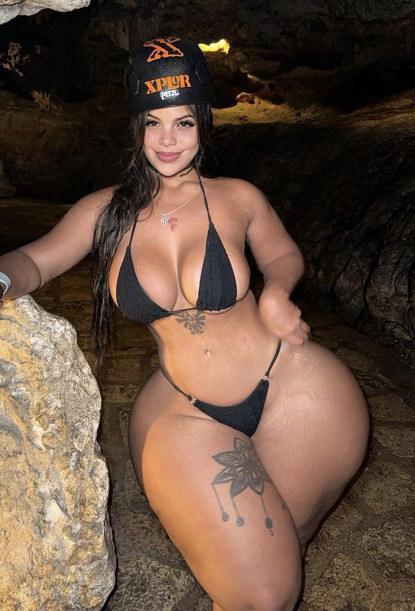 graci3bon's tweet photo. Best curves in the world 🍑🌎🖤

@graciebon1 https://t.co/cbGurCWYMp