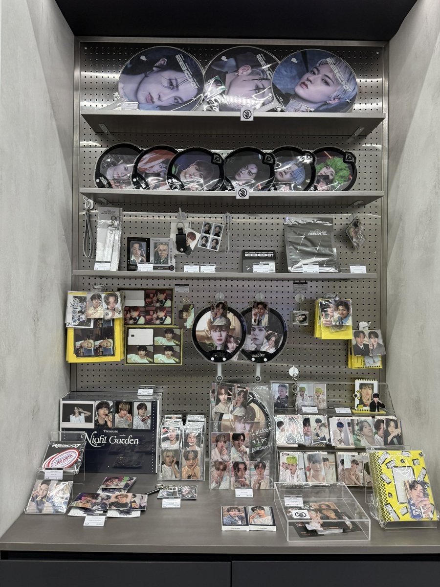 eotteo_k_shop's tweet photo. Hello! Anyone inch? Message niyo lang po kami sa item na want niyo ipasabuy🩵

📌ETA in manila - oct. 1

📍the SameE YG Store Insadong & Myeongdong

TREASURE OLD MERCH/MDs — pleasure reboot funny treasure special moment love pulse kingkong hello if i team treasure my treasure 2nd 3rd 4th 5th anniversary travel collection krunk concert seoul etc..

🎁with pob photocard pa yung ibang items nila here

DOO: until Sept. 27 only‼️