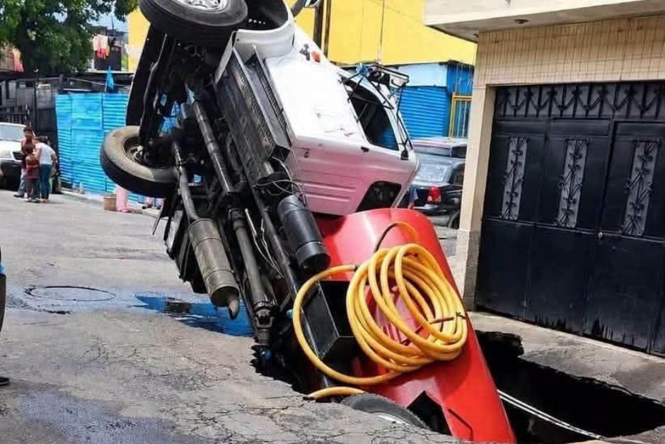 Surgen detalles de segundo socavón en Mixco (video)