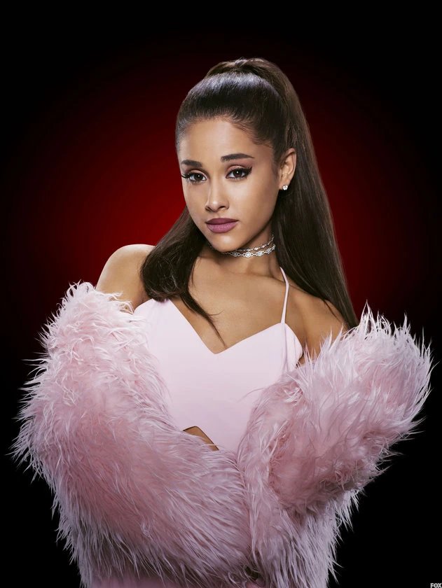 CentralAHSBRA's tweet photo. 🚨 Ryan Murphy confirmou que o papel de Ariana Grande em #AHS13 seria Chanel #2 e que o crossover foi cancelado por conta da ausência da cantora. https://t.co/xQ4C33FJQX
