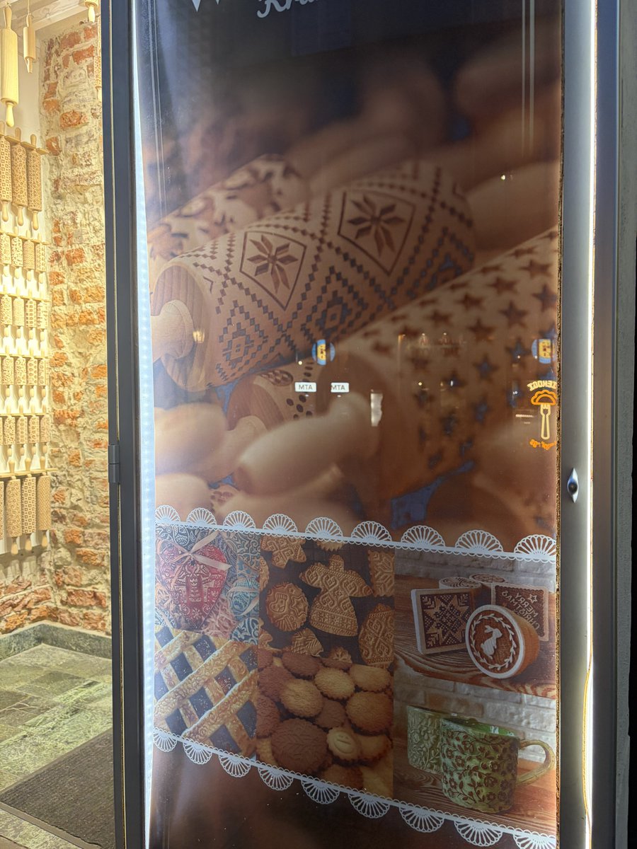 tabiakidesu's tweet photo. きっと自分が女性だったら即買いしていた
超絶可愛いクッキーに模様をつける?伸ばし棒🍪 https://t.co/KmZ0yvdWQB