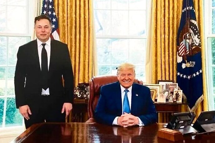 Alexs_jame's tweet photo. BREAKING: Donald Trump says he would offer Elon Musk a cabinet or advisory role if elected President. https://t.co/qGZMa3Du00