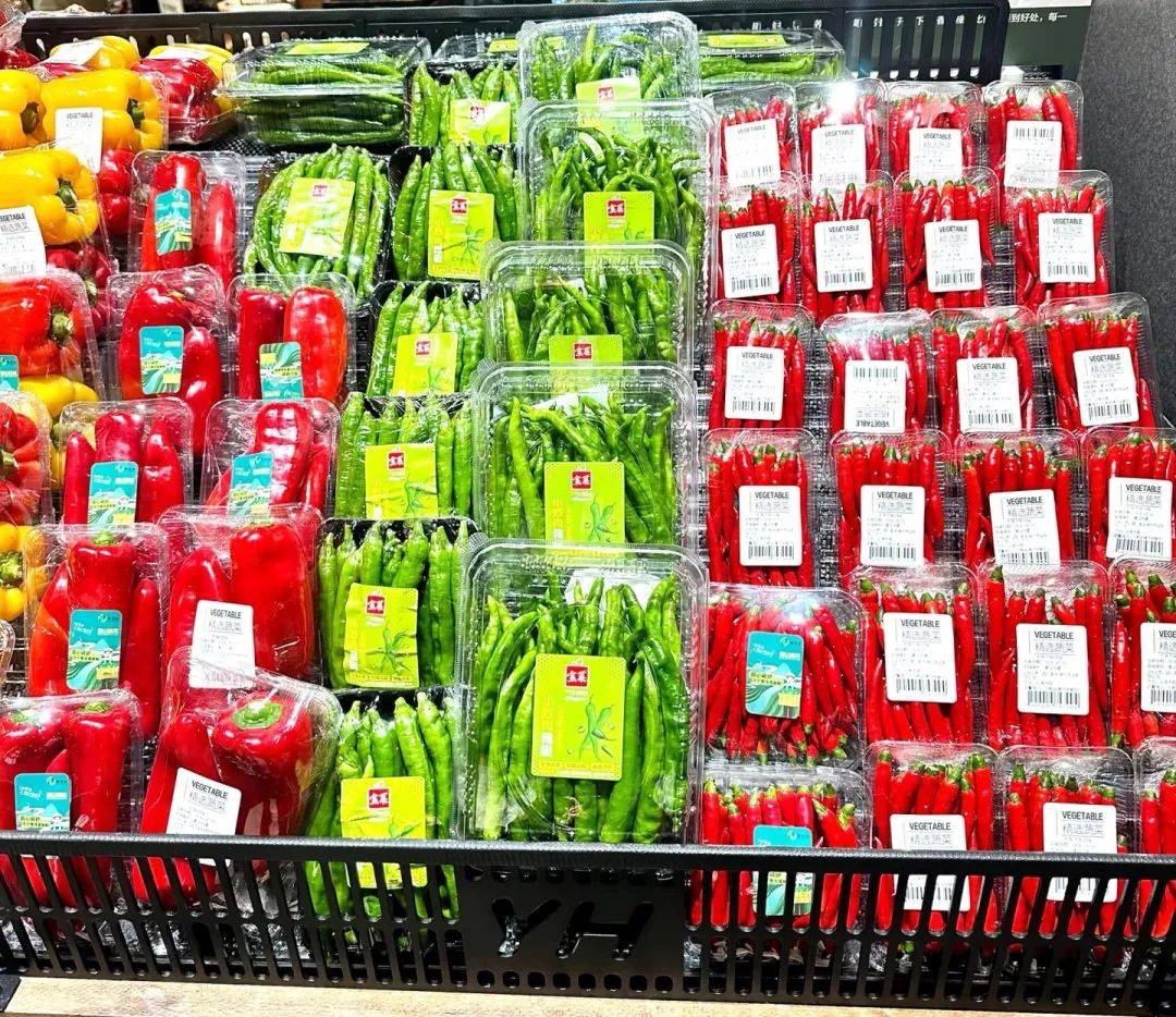 Sopian22121997's tweet photo. Fresh local veggies u0026 artisanal bread restocked at our store! Grab your kitchen staples before they sell out today https://t.co/MBqImPP0Yq