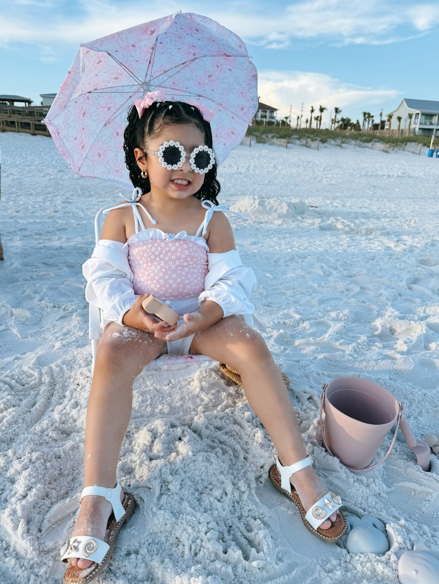 Genitonmatos's tweet photo. Summer vibes, ocean waves, and beach days. https://t.co/Jnq0XTUPqZ
