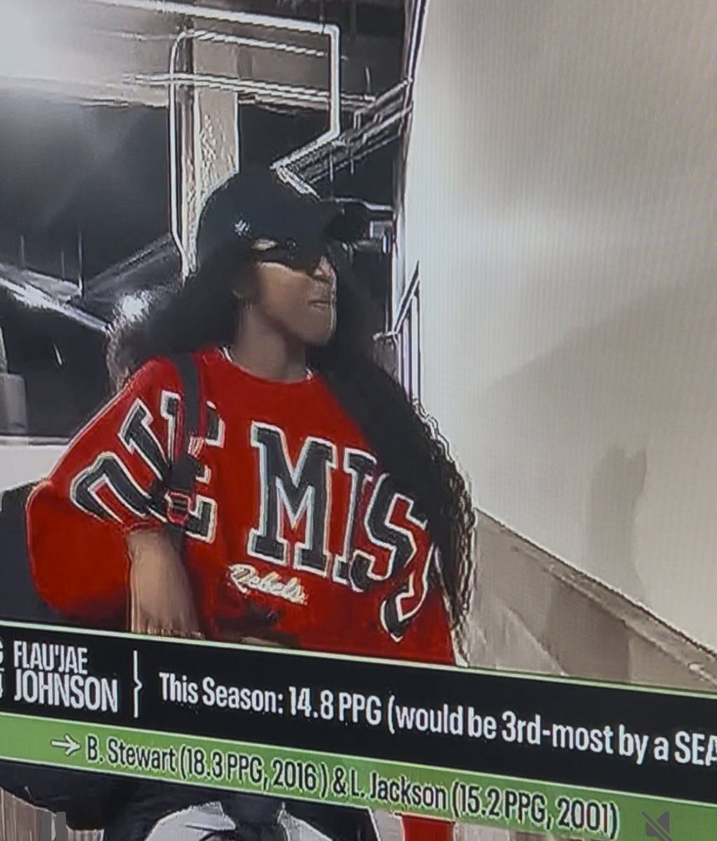 RodWalkerNola's tweet photo. Former LSU star Flau’jae Johnson lost a bet…. https://t.co/pT55pghjbY