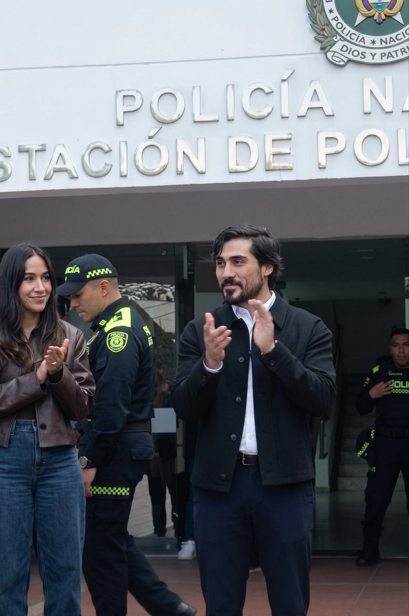 mgiraldosenador's tweet photo. Es profundamente injusto que Samuel Adrián haya terminado en la cárcel tras denunciar lo que muchos señalamos como  graves irregularidades contra menores. En vez de investigar esas denuncias, terminó castigado quien las hizo públicas. Nos alegra que ya esté libre. https://t.co/o49ljetZAx