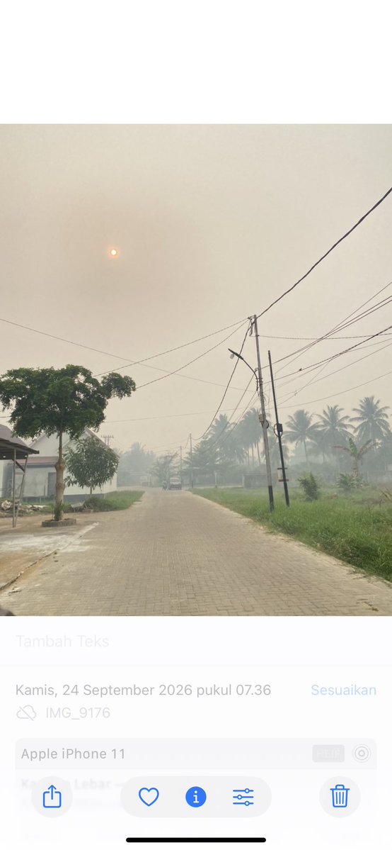 malaccensis's tweet photo. jam 7 pagi dah macam petang https://t.co/0wkMq5NltR