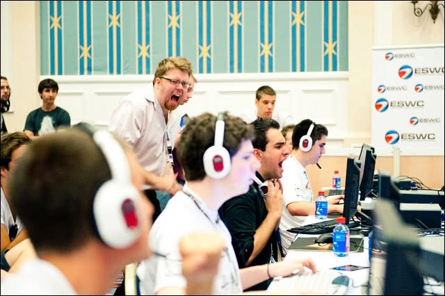 XP3cs's tweet photo. It was an honor to have had the chance to represent @Complexity on multiple occassions! Thank you @JasonBWLake for the great opportunities i will be forever grateful! Wishing you the best in your future projects!

Here's a little throwback of me playing for coL during ESWC 2010, the venue looked funny because it was at Disneyland Paris which had the park only open to the players and a big after party on the last night of the event! Good times!