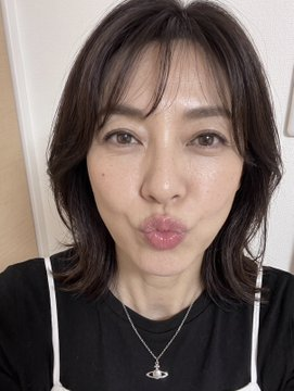 ChaselynRoderi1's tweet photo. 男性のみなさんに質問です こんな５1歳と対戦できますか？   ①無理 ②いける https://t.co/ilssMYhEU2