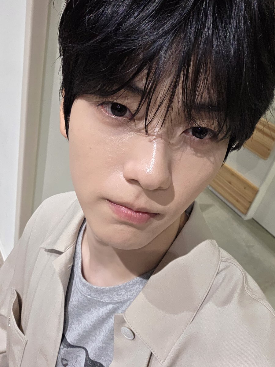 translatingTXT's tweet photo. [260924] weverse dm 🐰💬

🐰 the pictures i was trying to send yesterday https://t.co/YlBgGKniR8