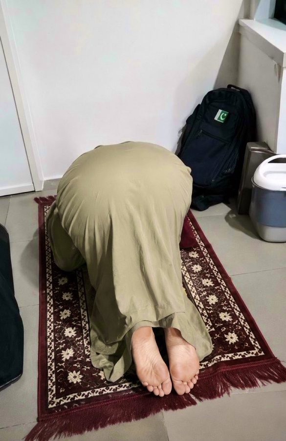 Fatamolt1999's tweet photo. اقتربت صلاه الفجر اخواتي في الله تقبل الله منا ومنكم ��الح الاعمال ولا تنسونا من صالح دعائكم https://t.co/lfdI68vp26