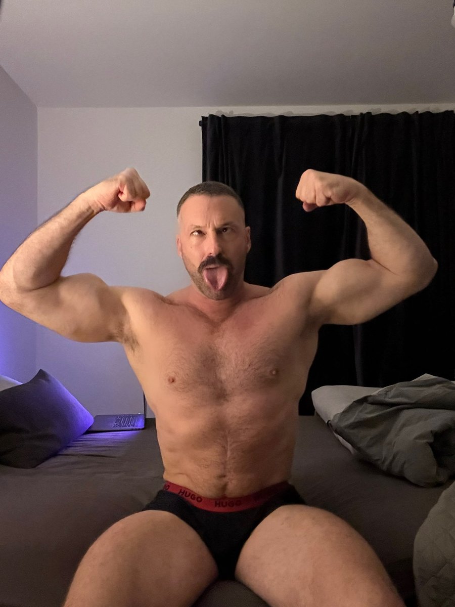 HypTrance's tweet photo. I do love taking a big growing muscle man and brainwashing him to show off the dumbest faces he can make. This dumb drone here loves to be a drooling dumb muscle bull for me to play with.

I’m sure some of you want to be him. Don’t worry, I’m sure you will be soon enough 😘😵‍💫 https://t.co/mI3uTwPyih