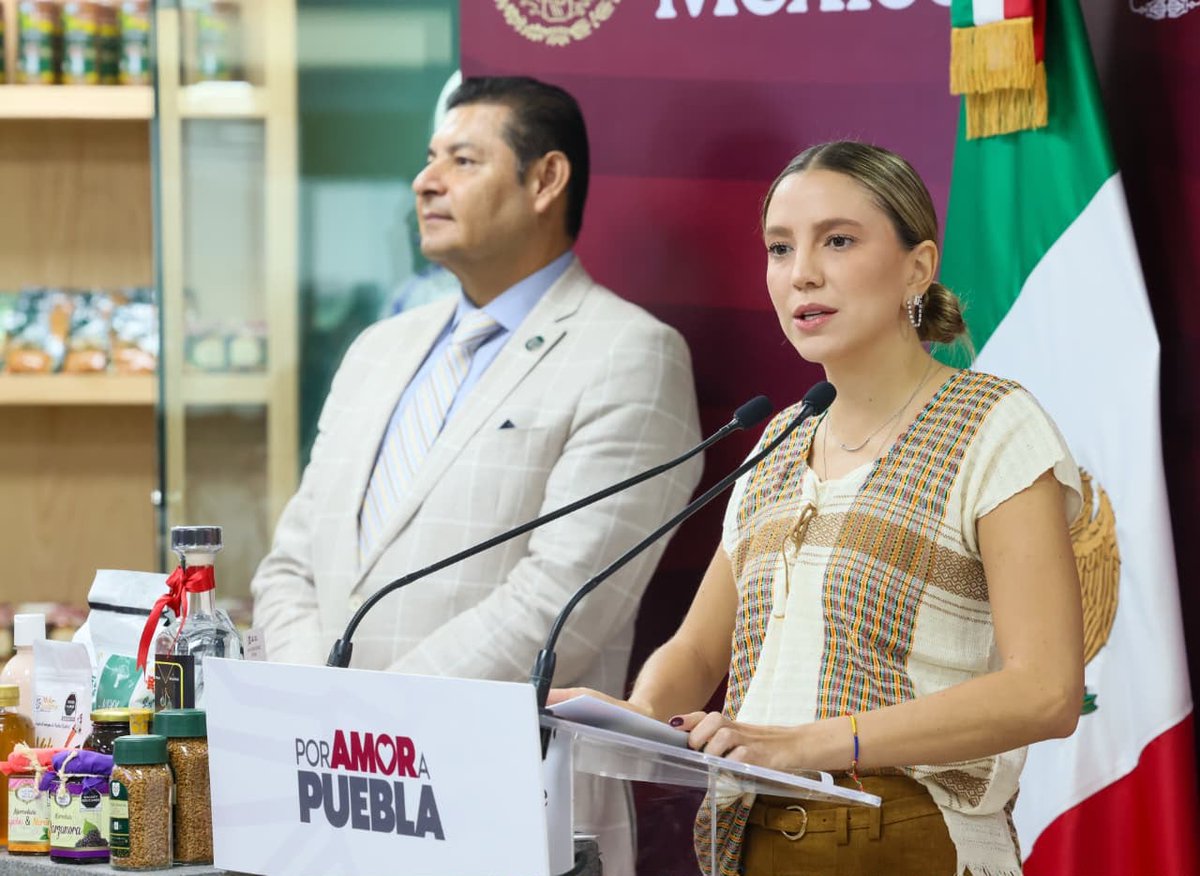 Gob_Puebla's tweet photo. 📢Conectividad, infraestructura y promoción internacional fortalecen desarrollo turístico: Armenta Mier.🌺🛣️

@armentapuebla_ @TuristicoGobPue 

📰
https://t.co/T975pi3gy4

#PorAmorAPuebla #TransformarEnGrande #Comunicado https://t.co/Y1qbDnDmzn