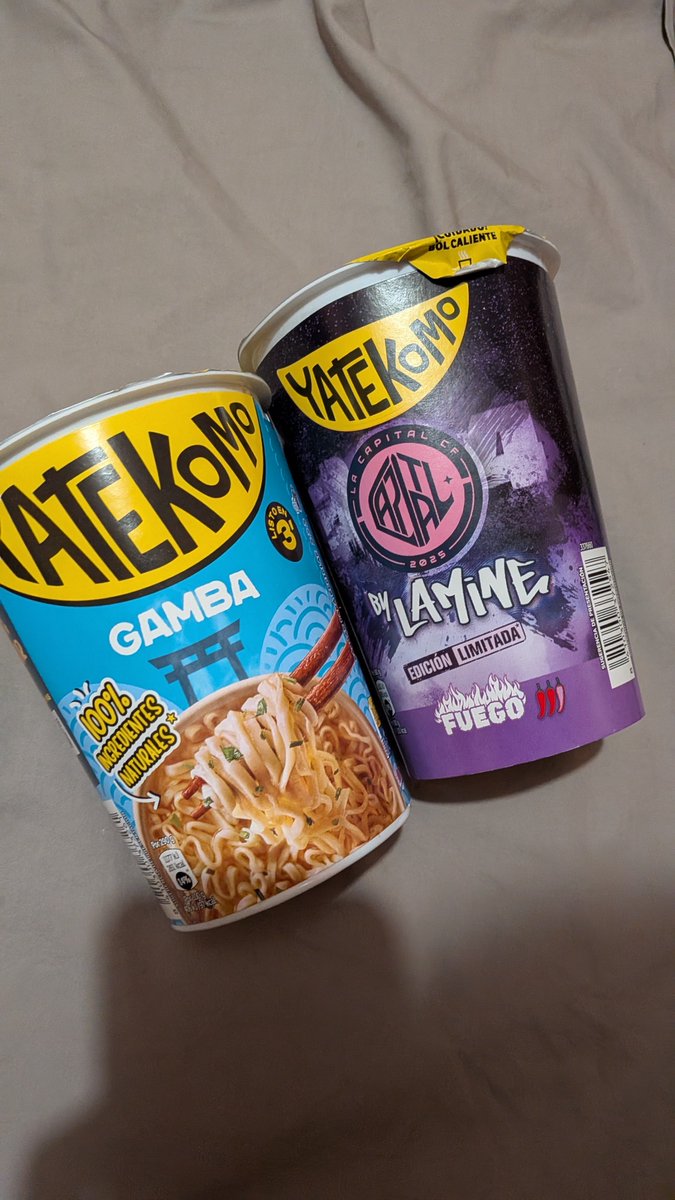 ifwslatt66's tweet photo. Llevo gatekeepeando el yatekomo d la derecha sabiendo q es edición limitada y es de lamine pero me he dado cuenta q es una mierda d yatekomo, ya se ve q el moro este le echa cosas picantes a todo xD https://t.co/TGmiC5UOVu