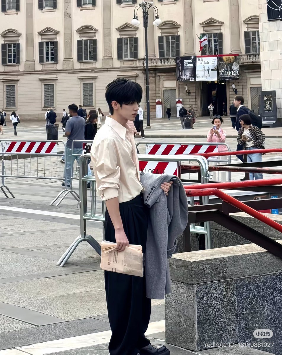 mabel_Nyx's tweet photo. เหมือนหลุดมาจากนิตยสาร ✨

#PARKSIWOOMFWSS27
#PARKSIWOO
#박시우
#MM6MaisonMargiela https://t.co/gi8eyQft80