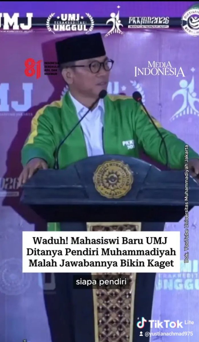 IanLafare's tweet photo. Saat PKKMB UMJ, Senin (21/9), Menteri Desa PDT *Yandri Susanto* bertanya siapa pendiri Muhammadiyah. Mahasiswi spontan menjawab KH Hasyim Asy’ari, bukan KH Ahmad Dahlan. Setelah menyadari kekeliruannya, ia pun meralat jawabannya. Momen ini mengundang gelak tawa hadirin https://t.co/jbVtOS94mP