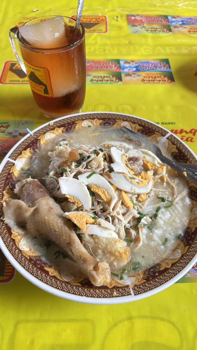 EnkiQurosa's tweet photo. Pagi ini makan soto banjar 

Sarapan apa kalian hari ini?

#QuroPap https://t.co/cD9i49iOt8
