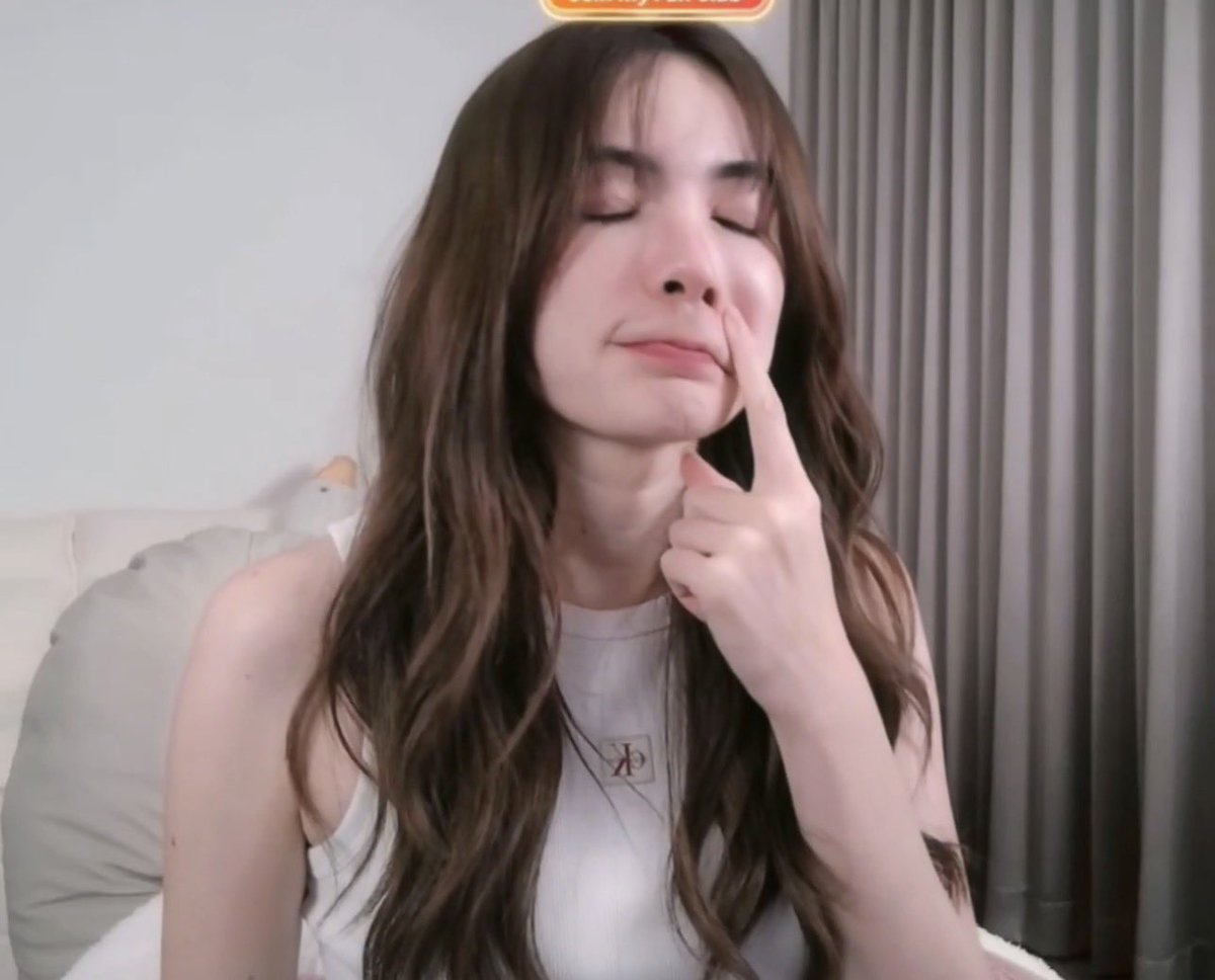 PmmPamm's tweet photo. ปากดี     ขี้เหงา    เอาแต่ใจ   ทำอะไรไม่ดีสักอย่าง https://t.co/04Ldlczy7J