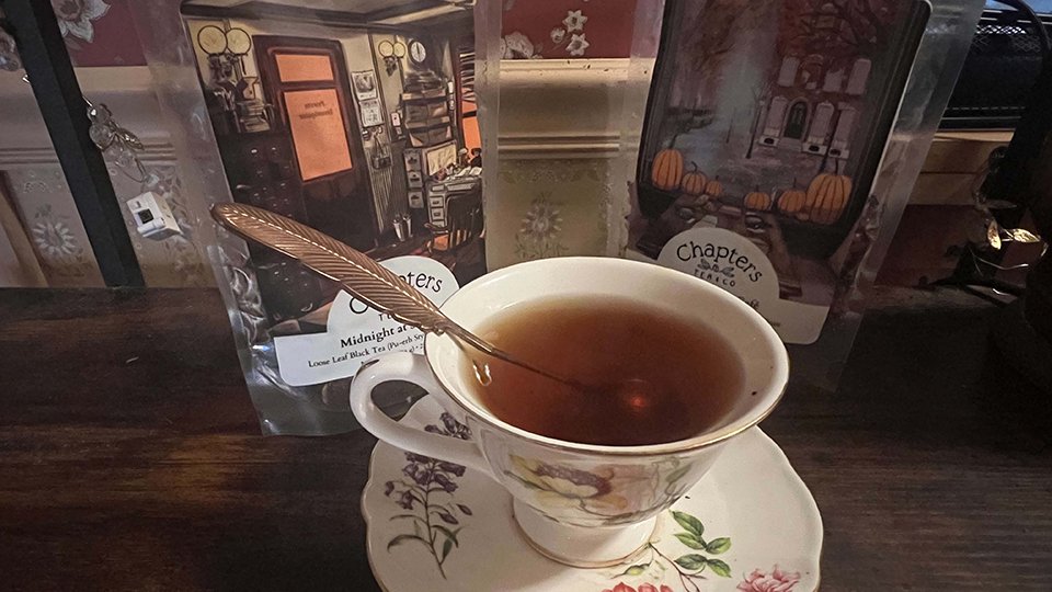 RubyCosmos's tweet photo. Today on the blog, I'm reviewing the two newest teas from @drinkchapters ! Check out my thoughts, and use my code KARA15 for 15% off your next order!

https://t.co/uVMr2xt9PO

#tea #teareview https://t.co/k2fbgZjAaK