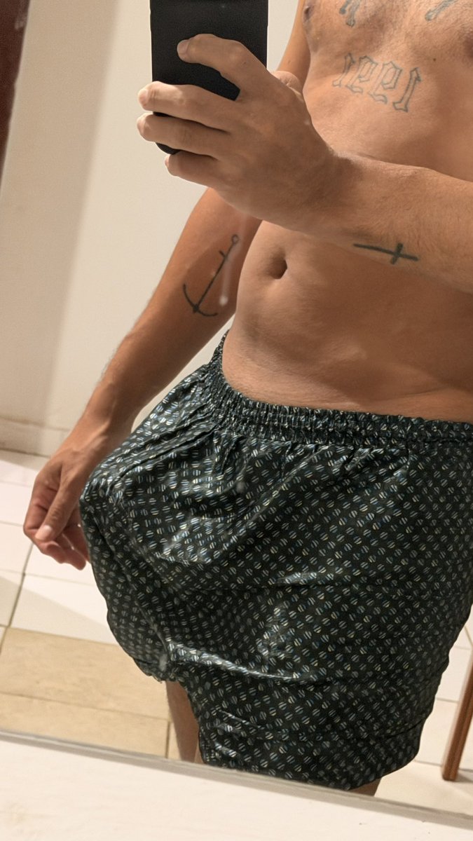 WebsonSOliveira's tweet photo. Queria não ter esse libido todo 😪 https://t.co/JnfFuA9Nds