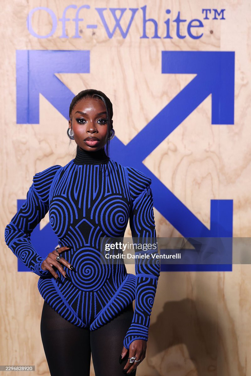 nicolandriainfo's tweet photo. 📸 Olandria for Off White's "10x10" Presentation via gettyimages!

OLANDRIA OFF-WHITE 10x10  #OlandriaxOffWhite #10x10 https://t.co/4szRi7z21i
