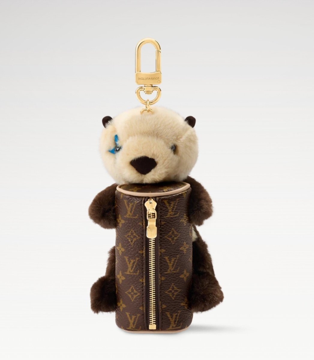 watsonyb66's tweet photo. 용복이 출국 키참
Louis vuitton
LV 오터 파우치 백 참 https://t.co/NwWIIvIDil