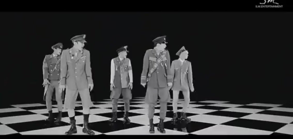 gucclforjoon's tweet photo. oh okay shinee fan this is literally your fav cosplaying as hitler/dog whistler https://t.co/MHSGxTTtXG