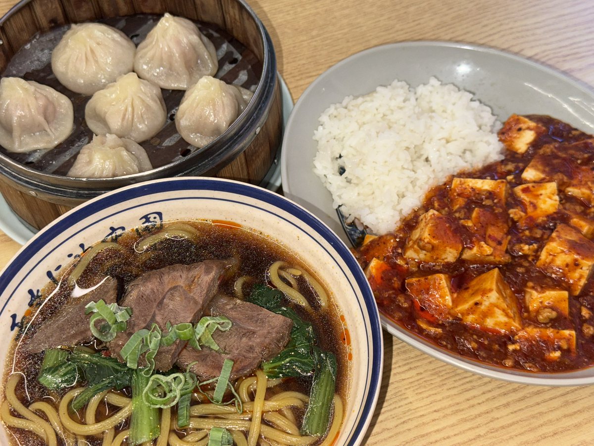 kohixhan's tweet photo. 연교를 드디어 가봤는데
마파두부 빼곤 다 별로여서 🙂 이 표정으로 먹음...
스윙스 손절대놓을게 https://t.co/F99bnLlDxU