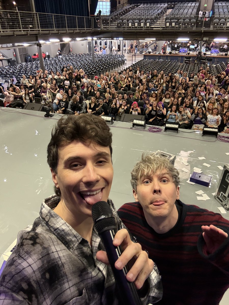 HLpreshowpics's tweet photo. PHOCKRINGS OUT FOR OKC https://t.co/KRfJYcPXFA