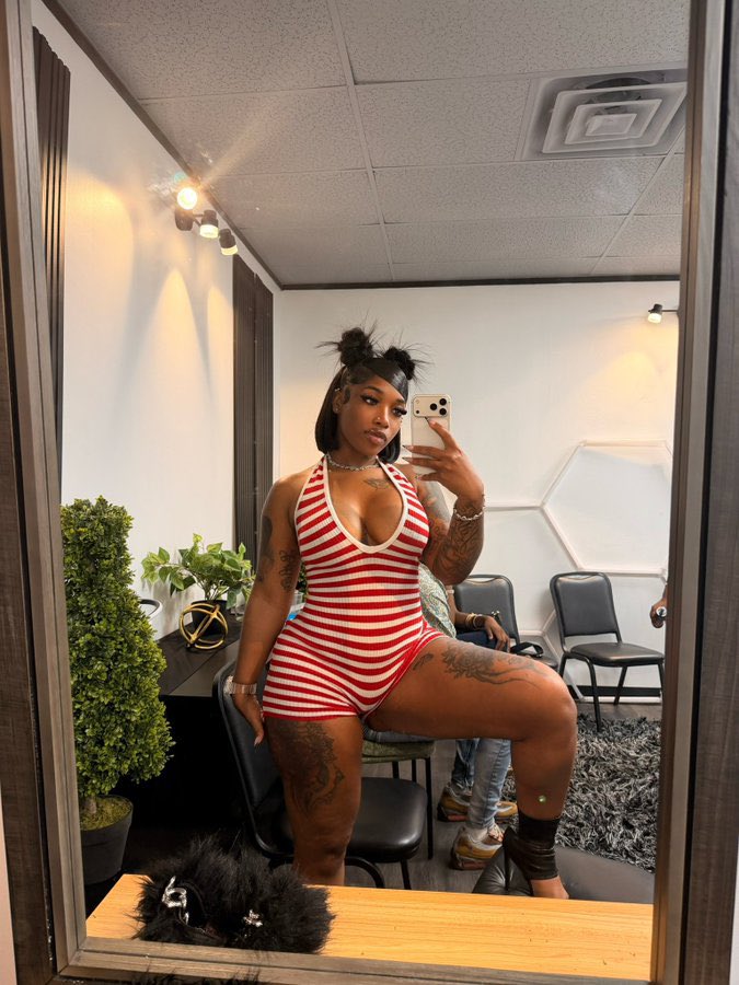 Queen_Coc00's tweet photo. 🥵🥵 https://t.co/Ln6MkBPNhh