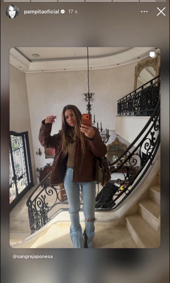 aarontsuarez's tweet photo. PAMPITA subió a sus historias una publicación de LA CHINA y lo borró en seguida, seguro quiso enviársela a alguien y sin querer la publicó en sus historias😭🙏🏻 https://t.co/StMBC0kpj5
