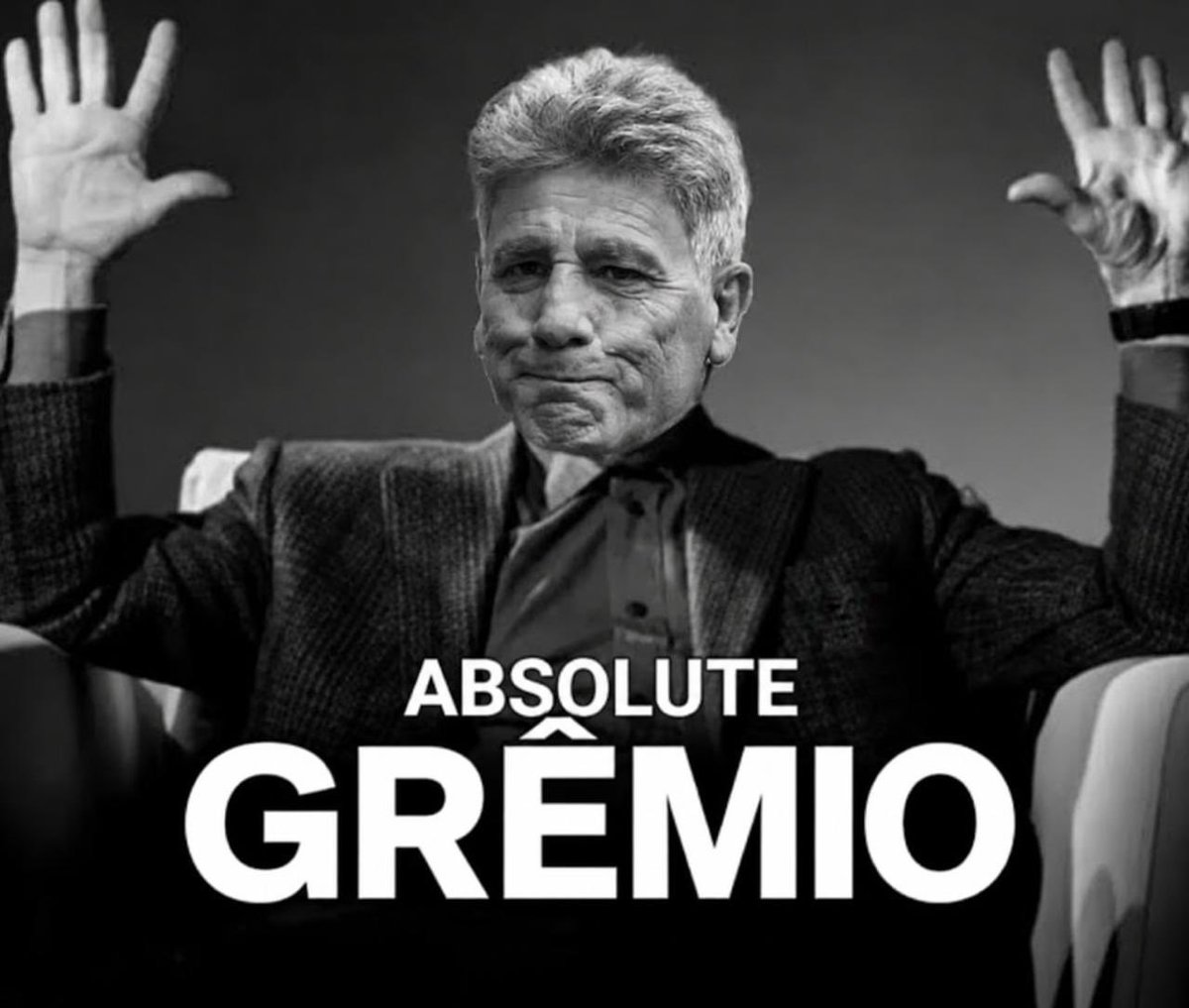 siniak_'s tweet photo. - diga que não quer mais dinheiro de bets
- não ache nenhum patrocínio 
- solte um vídeo dizendo que o futebol vai acabar sem as bets
- anuncie um patrocínio master de bet depois de 9 meses 
- 3 horas depois é anunciado a proibição das bets https://t.co/lKz9VsP6Up