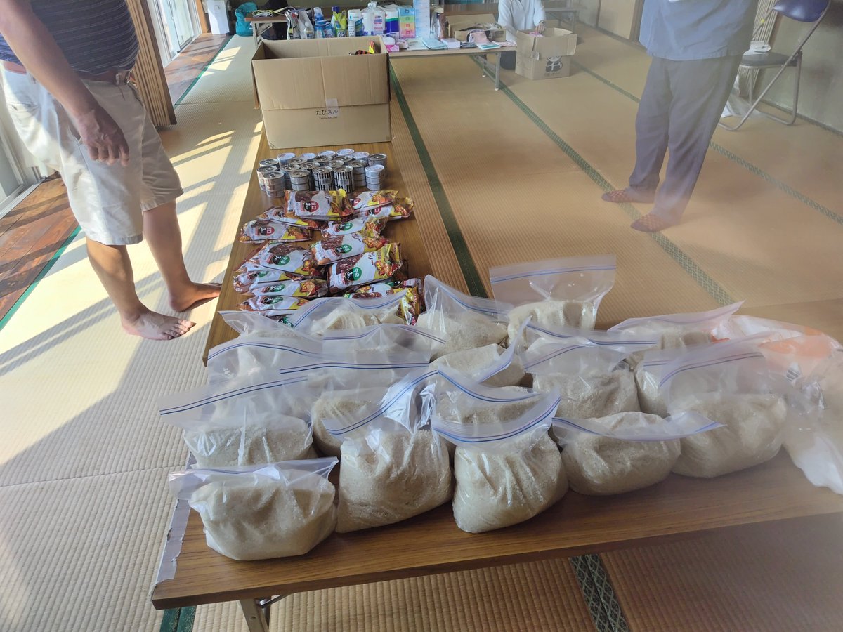 minseimiyazaki's tweet photo. 本日11時からです！
食料品以外にも洗剤など日用品もあります

ぜひご利用ください！どなたでもWelcomeです

#南九州大学 #都城市 https://t.co/YwpU2Yrija