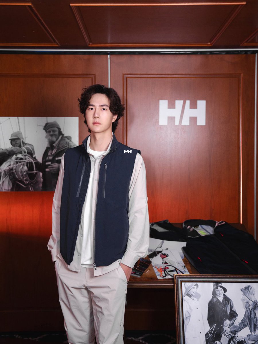 wxyzybxz's tweet photo. 260923 22:30 Helly Hansen x Wang Yibo https://t.co/TskJVHwdI7