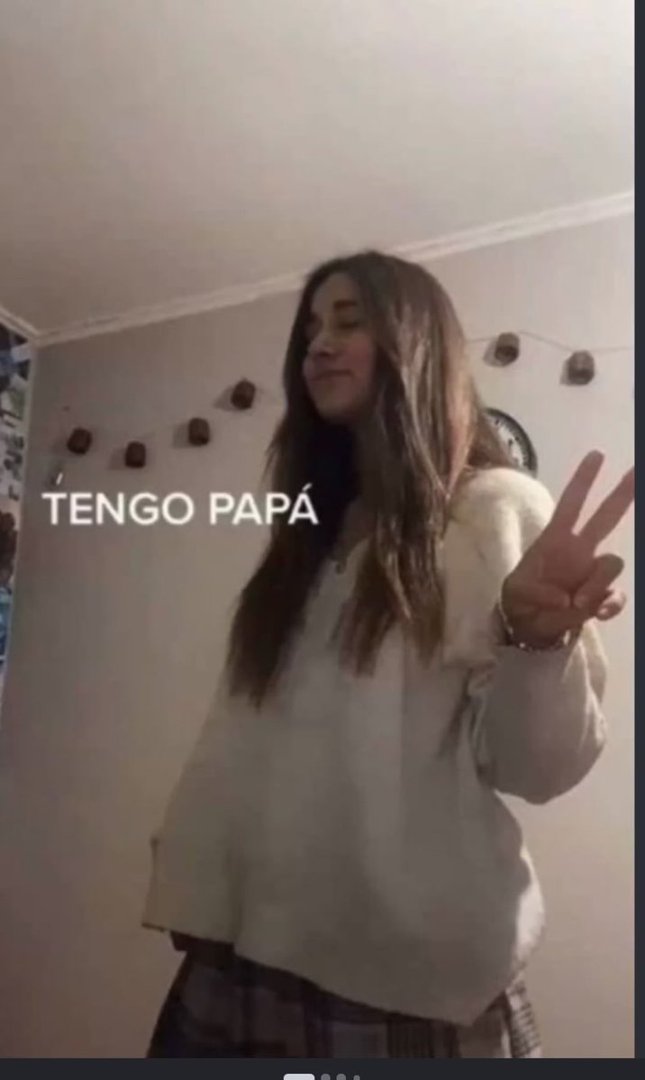 Brisila_Gatica's tweet photo. Me regaló zapatillas, tanque lleno de moto y me dijo que me pida una hamburguesa, en fin la vida cotidiana con mi papá ❤️‍🩹 https://t.co/npU6rEngKB