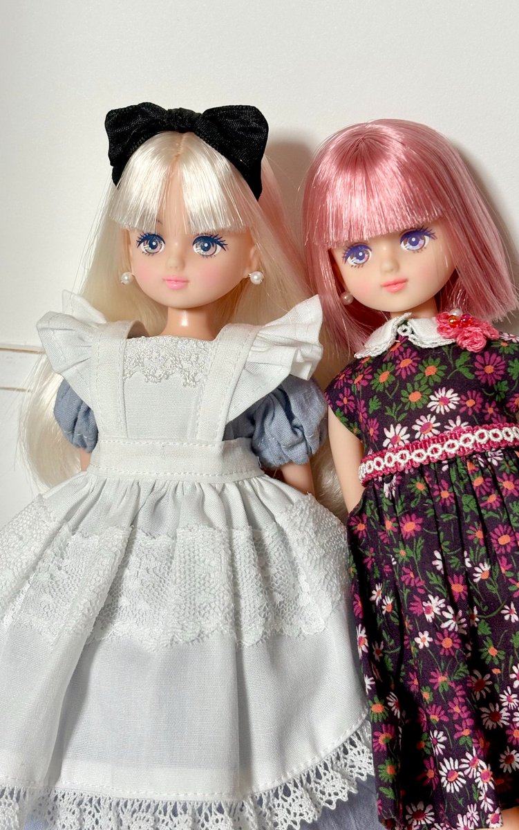 licca_usagi's tweet photo. ドールショウでお迎えのパレちゃんです♡頭の分け目がおでこまで伸びていて、前髪が真ん中でぱっくり割れます！これで合っているのかな？眉頭が見えるパレちゃん凛々しいですね！参考までに、ピンク髪パレちゃんと並べてみました♡
 #パレットf  #リカちゃんキャッスル https://t.co/gSt8W3zdqc
