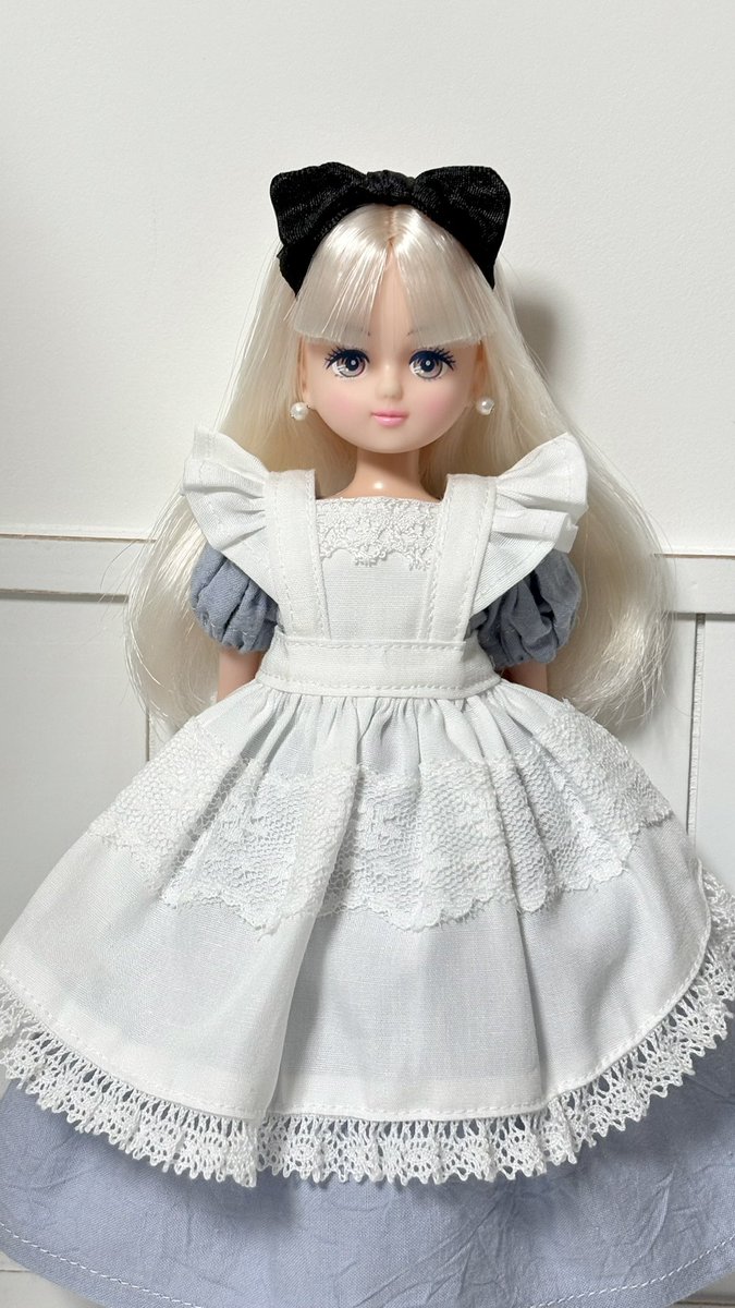 licca_usagi's tweet photo. ドールショウでお迎えのパレちゃんです♡頭の分け目がおでこまで伸びていて、前髪が真ん中でぱっくり割れます！これで合っているのかな？眉頭が見えるパレちゃん凛々しいですね！参考までに、ピンク髪パレちゃんと並べてみました♡
 #パレットf  #リカちゃんキャッスル https://t.co/gSt8W3zdqc