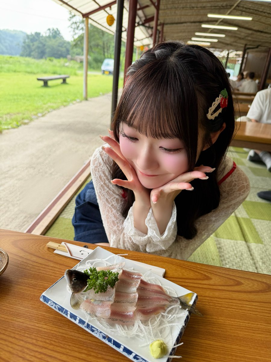 pref_tochigi's tweet photo. ／
魅せます！#とちブラ
｢とちぎの観光やな｣
YouTubeにUP🐟
＼

観光やなを満喫した #本田珠由記 ちゃん🫧
初めてのやな体験に大はしゃぎした後は、絶品の鮎料理を堪能し、贅沢なひとときを過ごしました☺️
https://t.co/nJA1UGXPEX

#栃木県 #栃木県情報 #ノイミー https://t.co/1EkfA137Cf