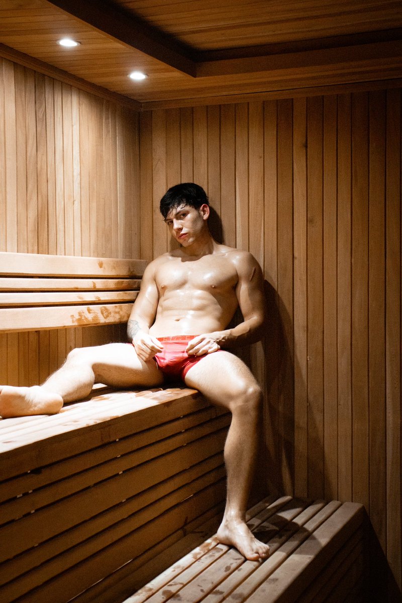 LoleMj2's tweet photo. Vienes al sauna conmigo? 🥵 https://t.co/dEwvuIClFD