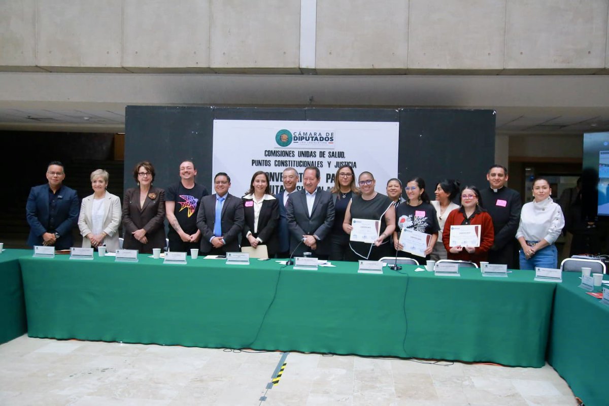 leonelgodoy's tweet photo. Participé en el Conversatorio “La Eutanasia en México”, organizado por las Comisiones Unidas de Salud, Puntos Constitucionales y Justicia de la Cámara de Diputados.

Fue un espacio de diálogo y reflexión con especialistas, legisladores y representantes de la sociedad civil sobre los aspectos médicos, éticos, jurídicos y constitucionales que implica este tema, siempre poniendo en el centro la dignidad y los derechos de las personas.