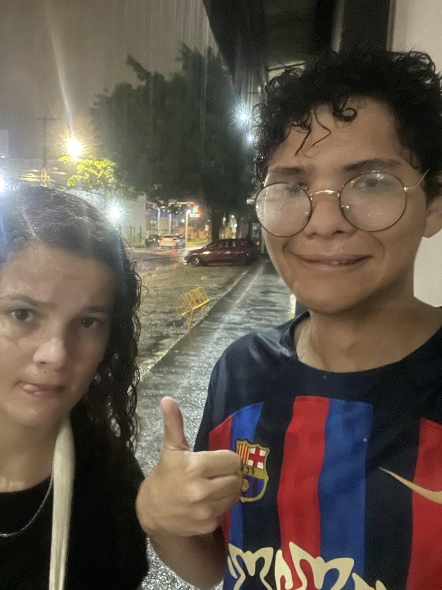 dontcallmelicas's tweet photo. foto do dia https://t.co/VnQ0xC6q6x